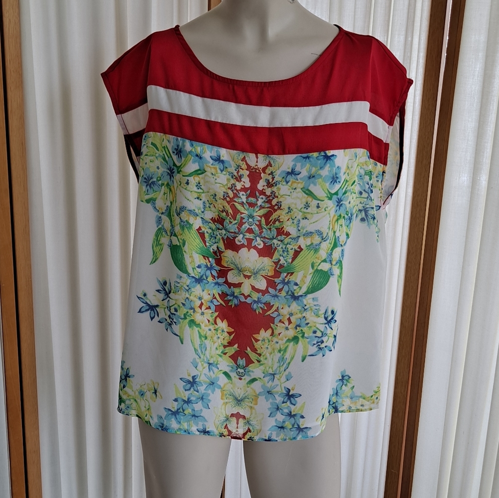 Nue Options Petites floral sleeveless blouse, PL